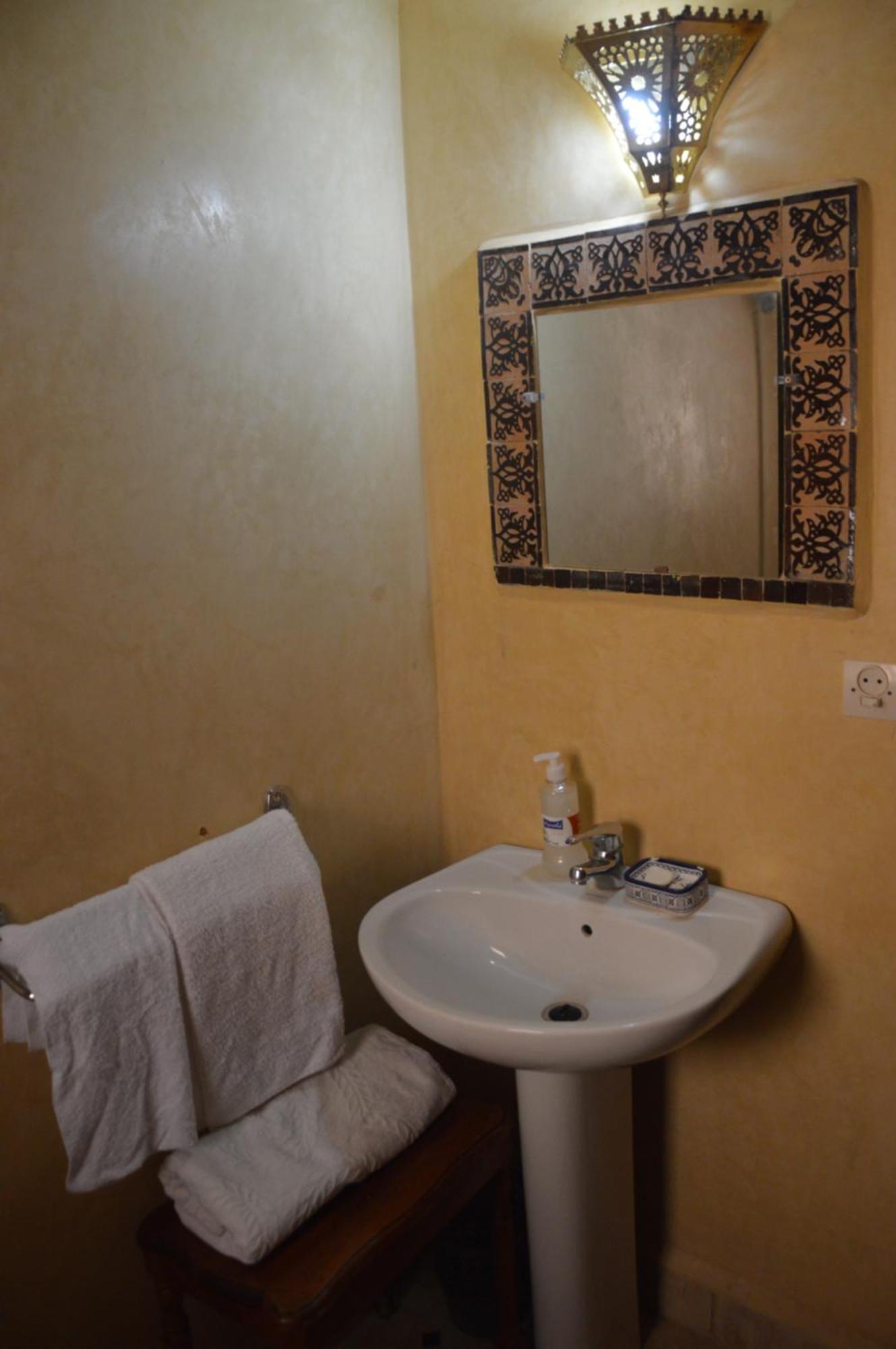 Riad Oumkaltoum Fes Luaran gambar
