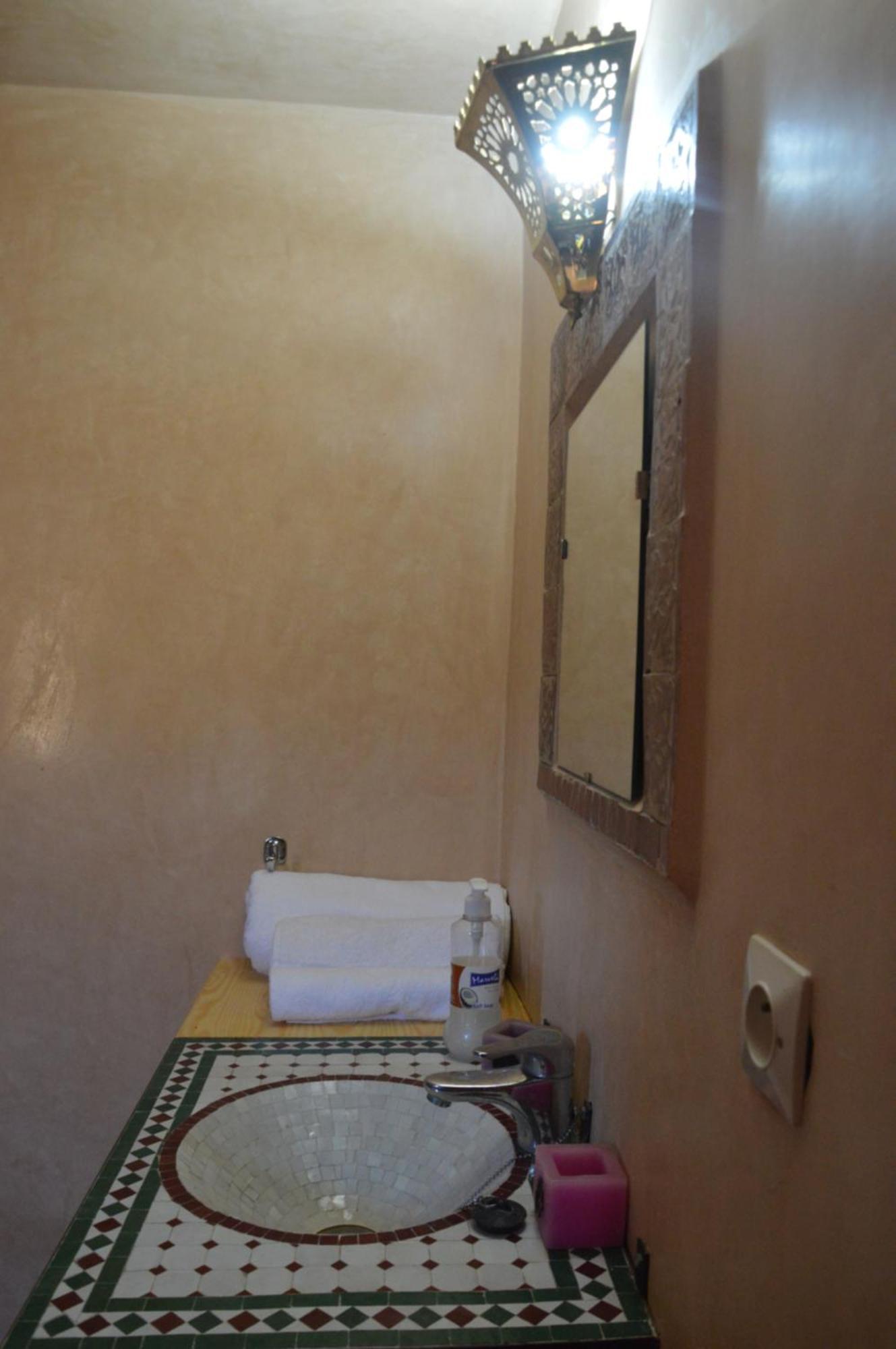 Riad Oumkaltoum Fes Luaran gambar